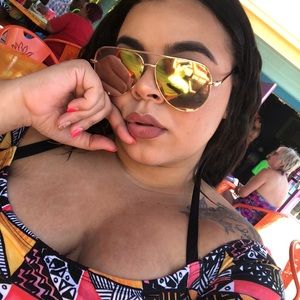 Meet your Posher, Brandi